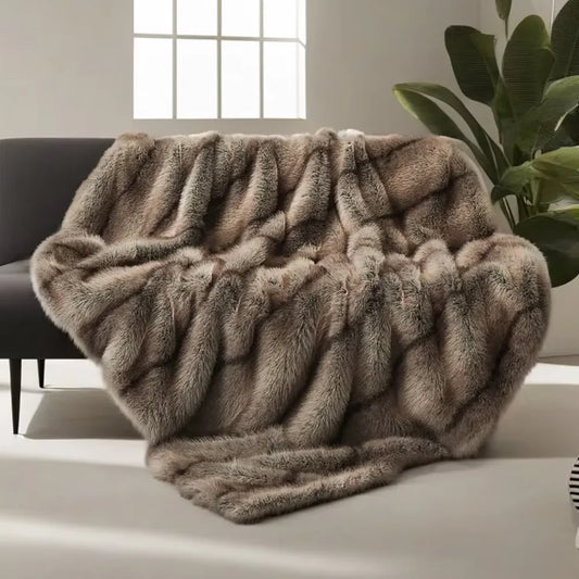 High-End Faux Fur Blanket - Elegant Plaid Design for Beds and Sofas, Ideal for Home Decoration and Comfort